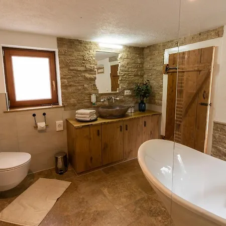 בית נופש Wohnen Auf Der Ritterburg Haßmersheim