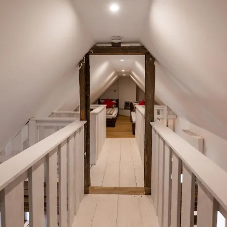 Wohnen Auf Der Ritterburg בית נופש