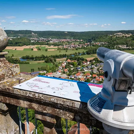 Wohnen Auf Der Ritterburg Tatil Evi Haßmersheim